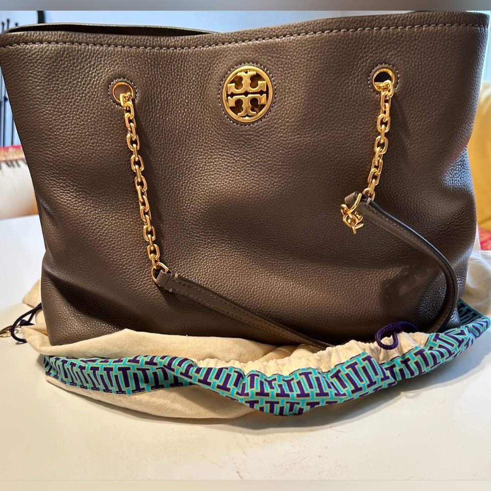 AUTHENTIC TORY BURCH KHAKI/DARK TAN SOFT LEATHER SHOLDER BAG W/LOGO
